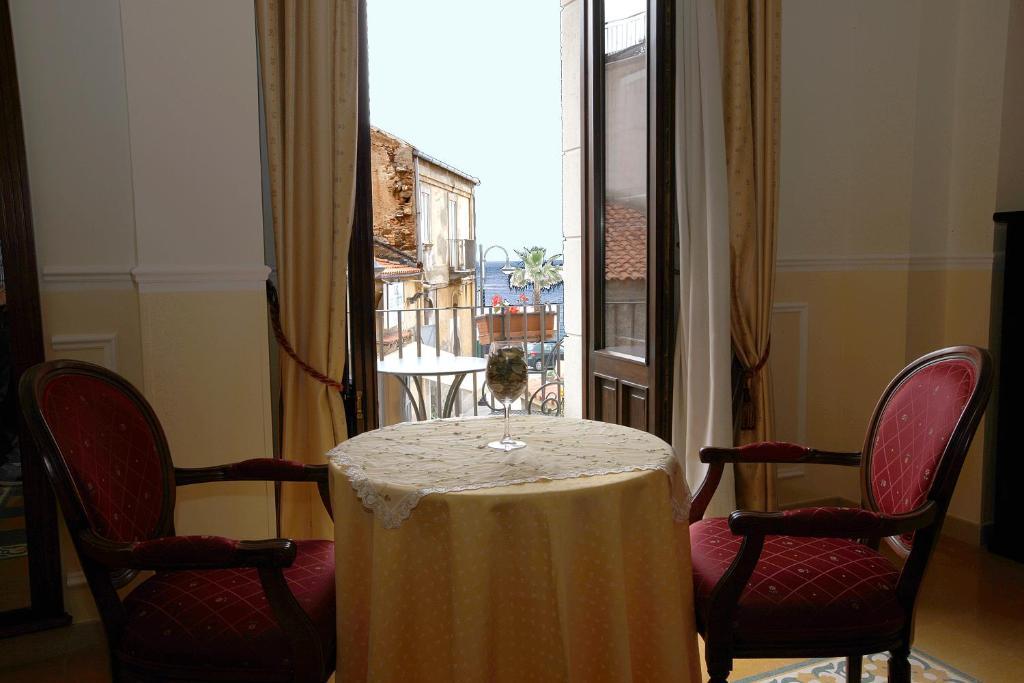 Hotel Palazzo Krataiis Scilla Bagian luar foto